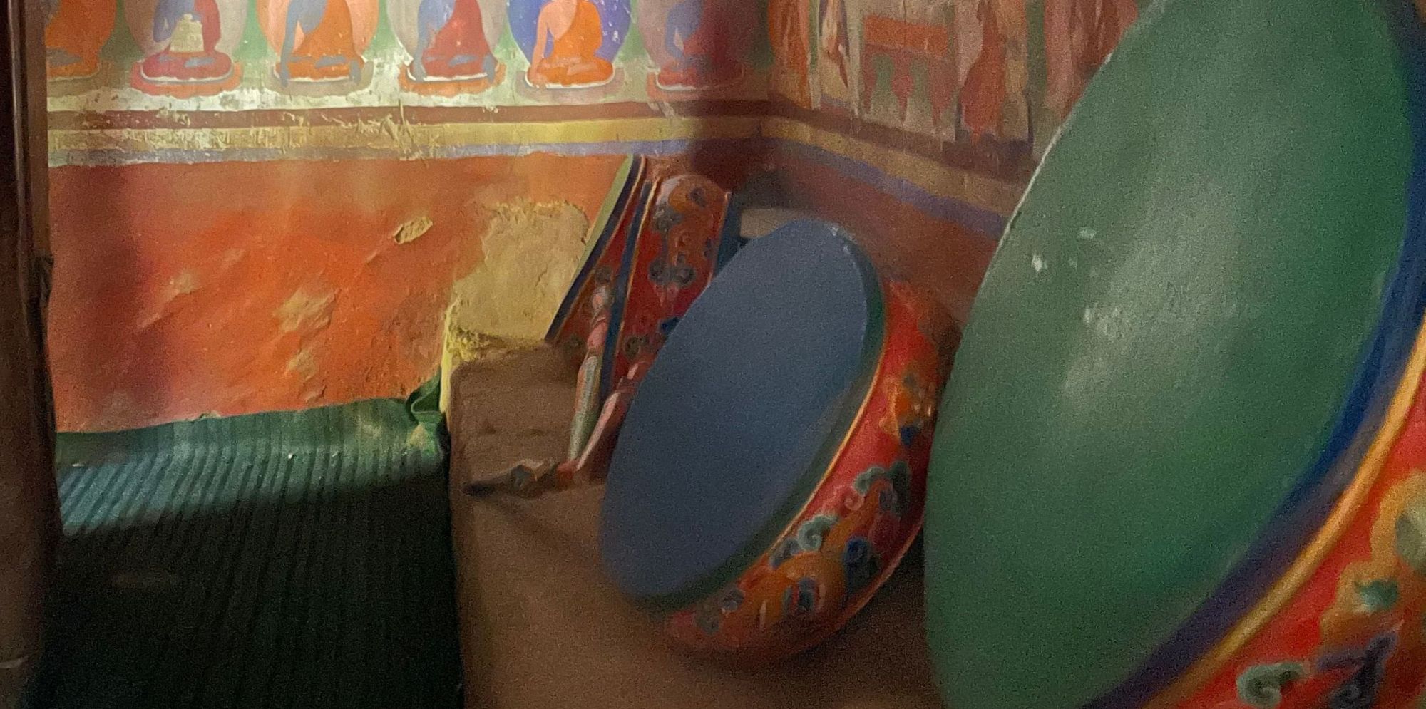 Tambours dans un monastère boudhiste du Ladackh en Inde